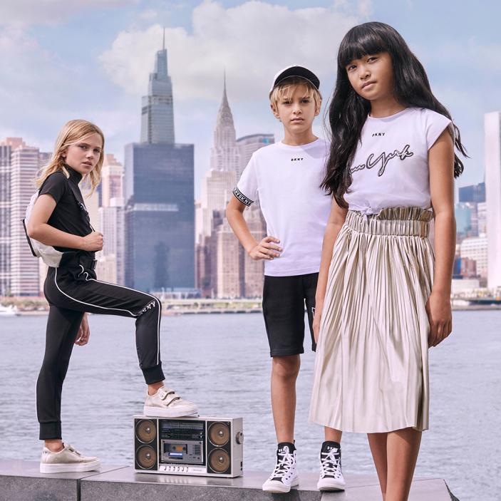 Деца - Love|Labels