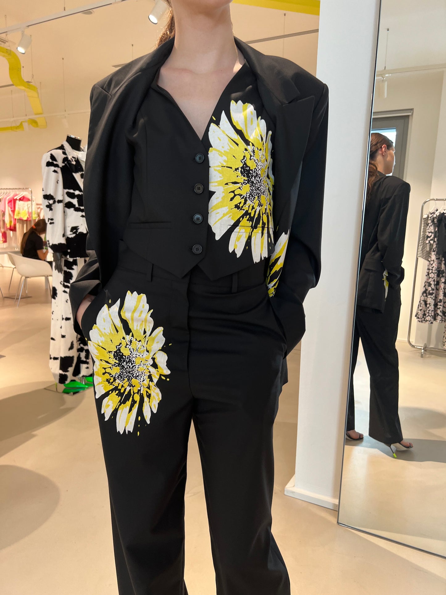 Floral-Print Double-Breasted Blazer