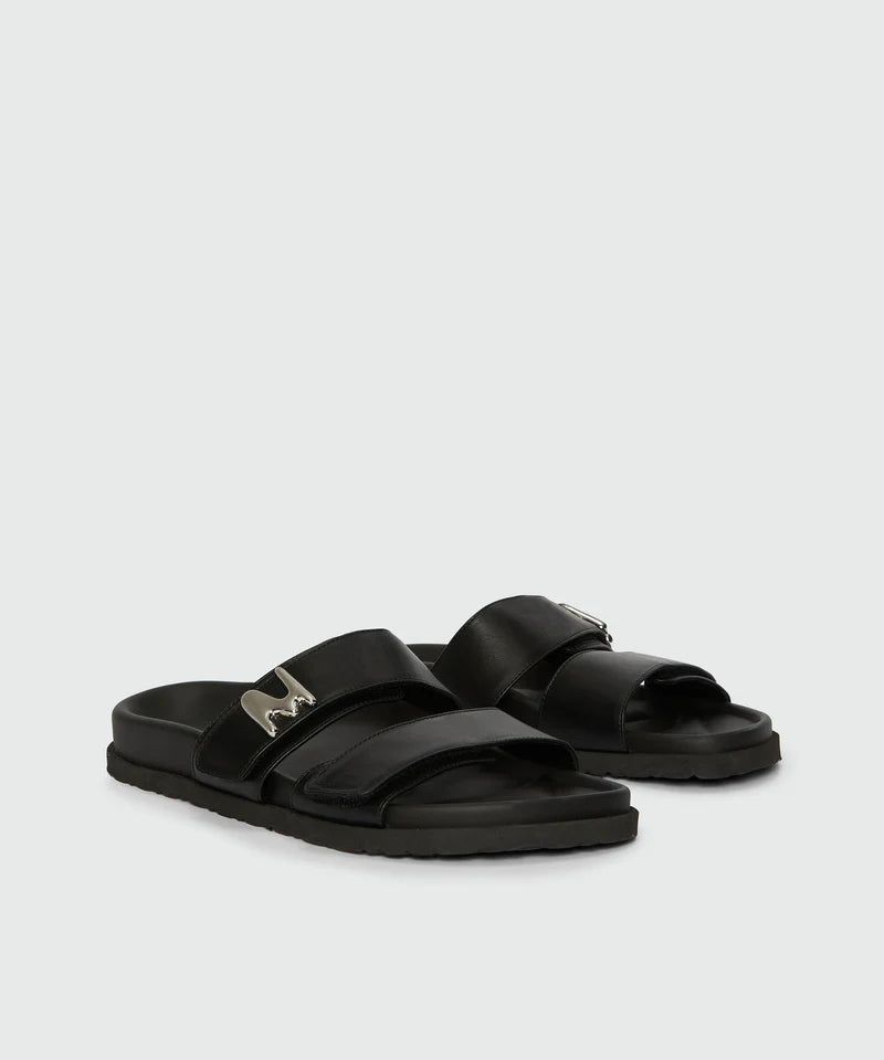 Flat M Sandals
