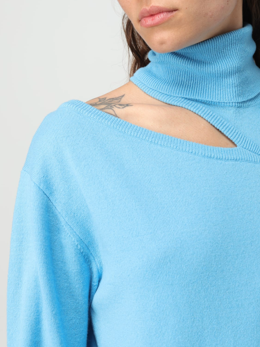 Turtleneck Sweater with Openning Shoulder guy