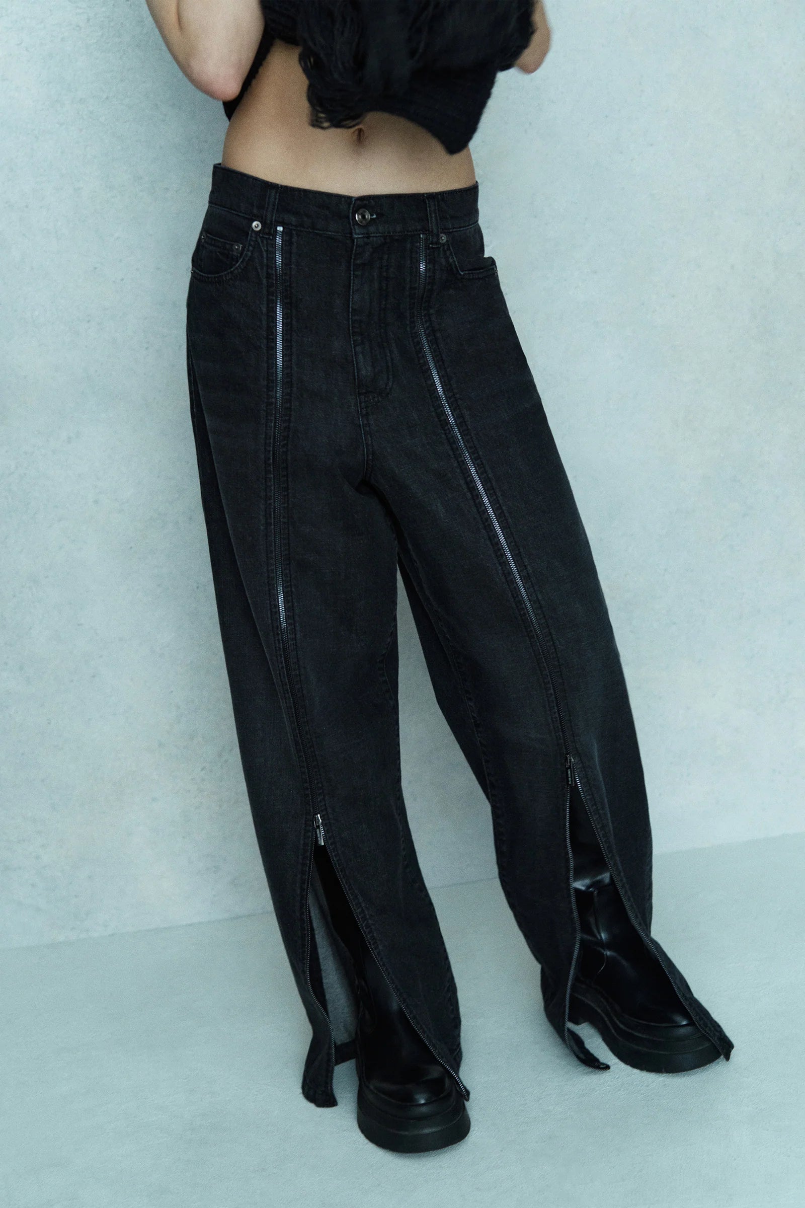 Black Zipper Jeans
