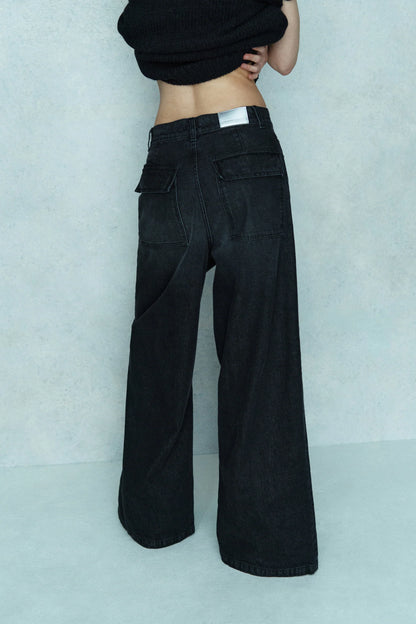 Black Zipper Jeans