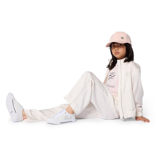 Cap With Adjustable Closure