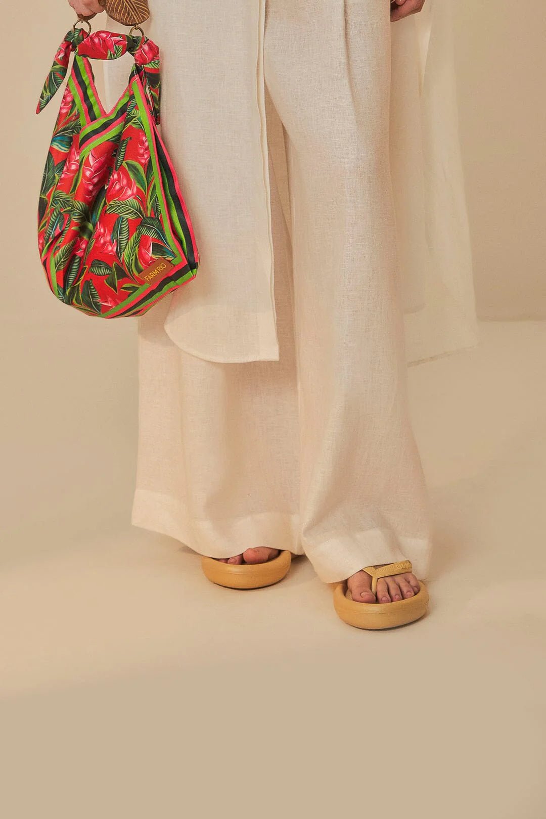 Farm Rio - Аксесоари - Чанти - Red Dream Garden Scarf Mini Bag - Love|Labels