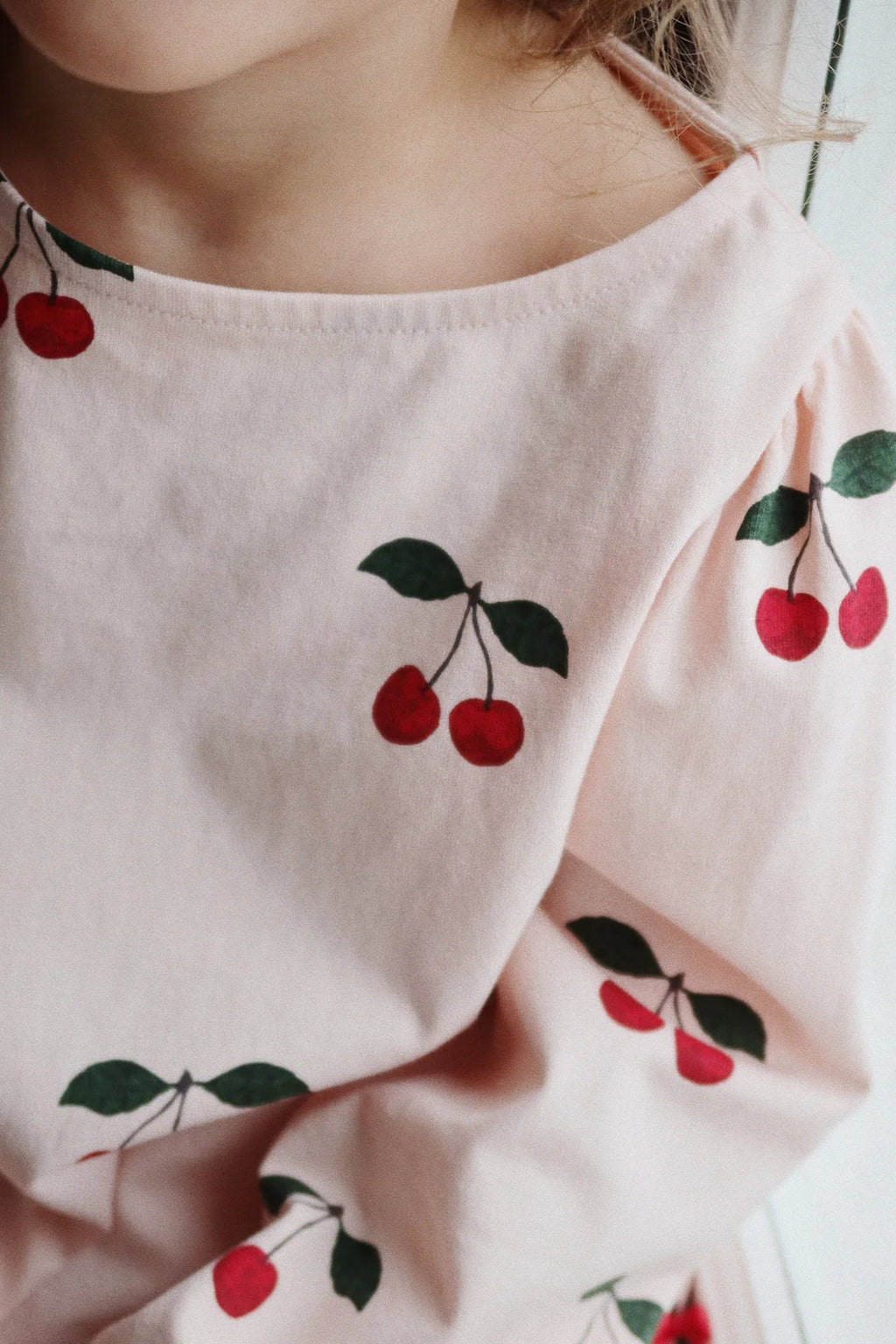 Drey Cherry Top