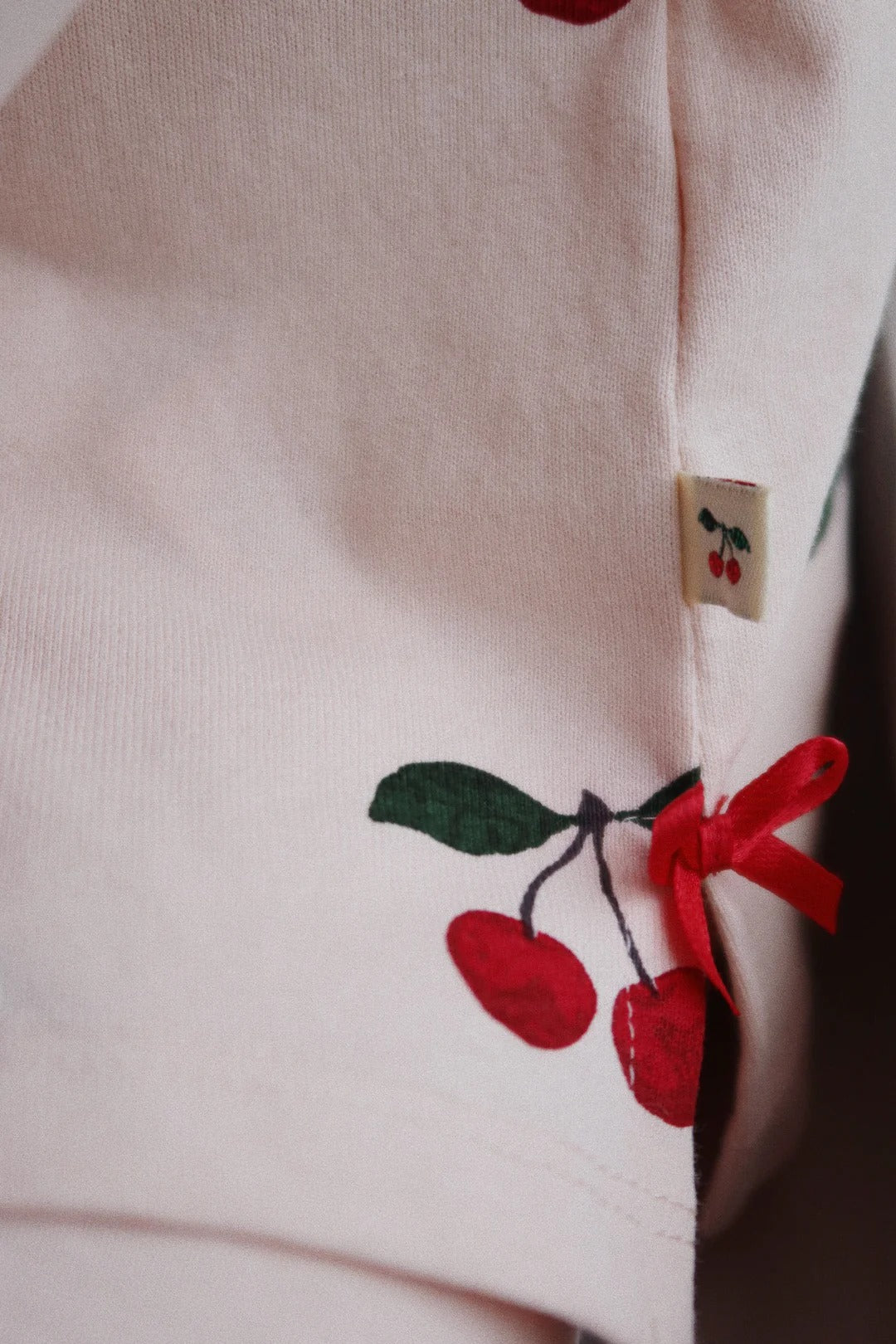 Drey Cherry Top