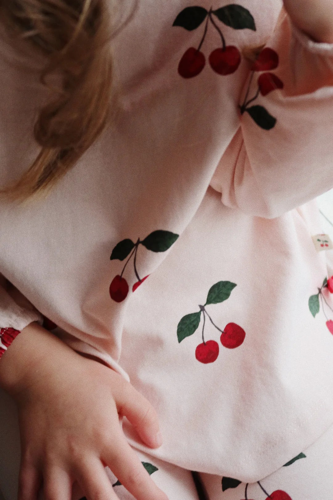 Drey Cherry Top