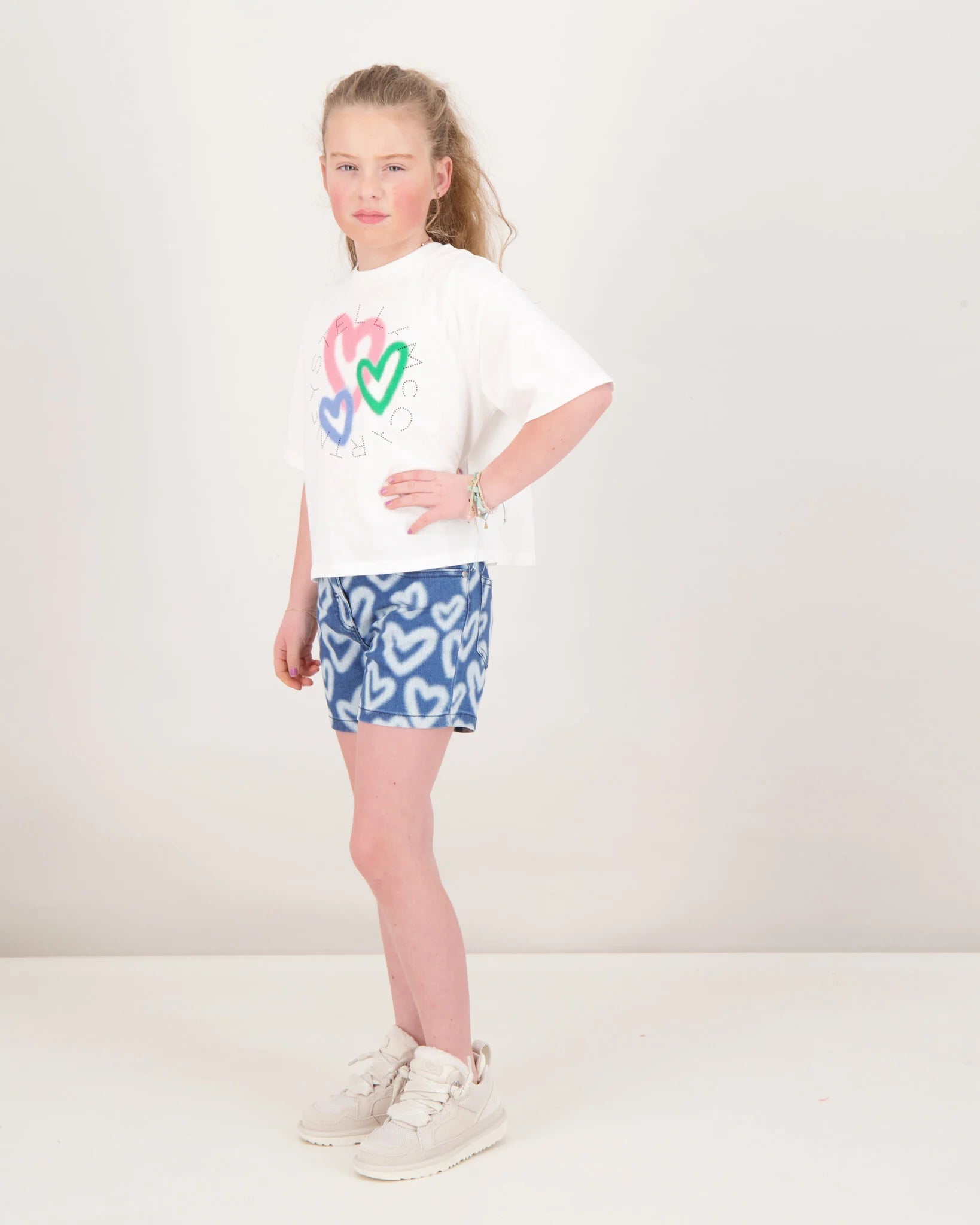 Stella McCARTNEY Kids - Тениски - Spray Hearts Logo T-Shirt - Love|Labels