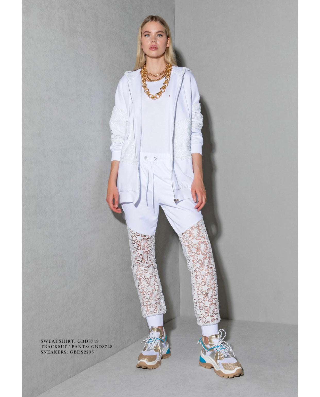 Gaelle PARIS - Панталони - White Joggers - Love|Labels